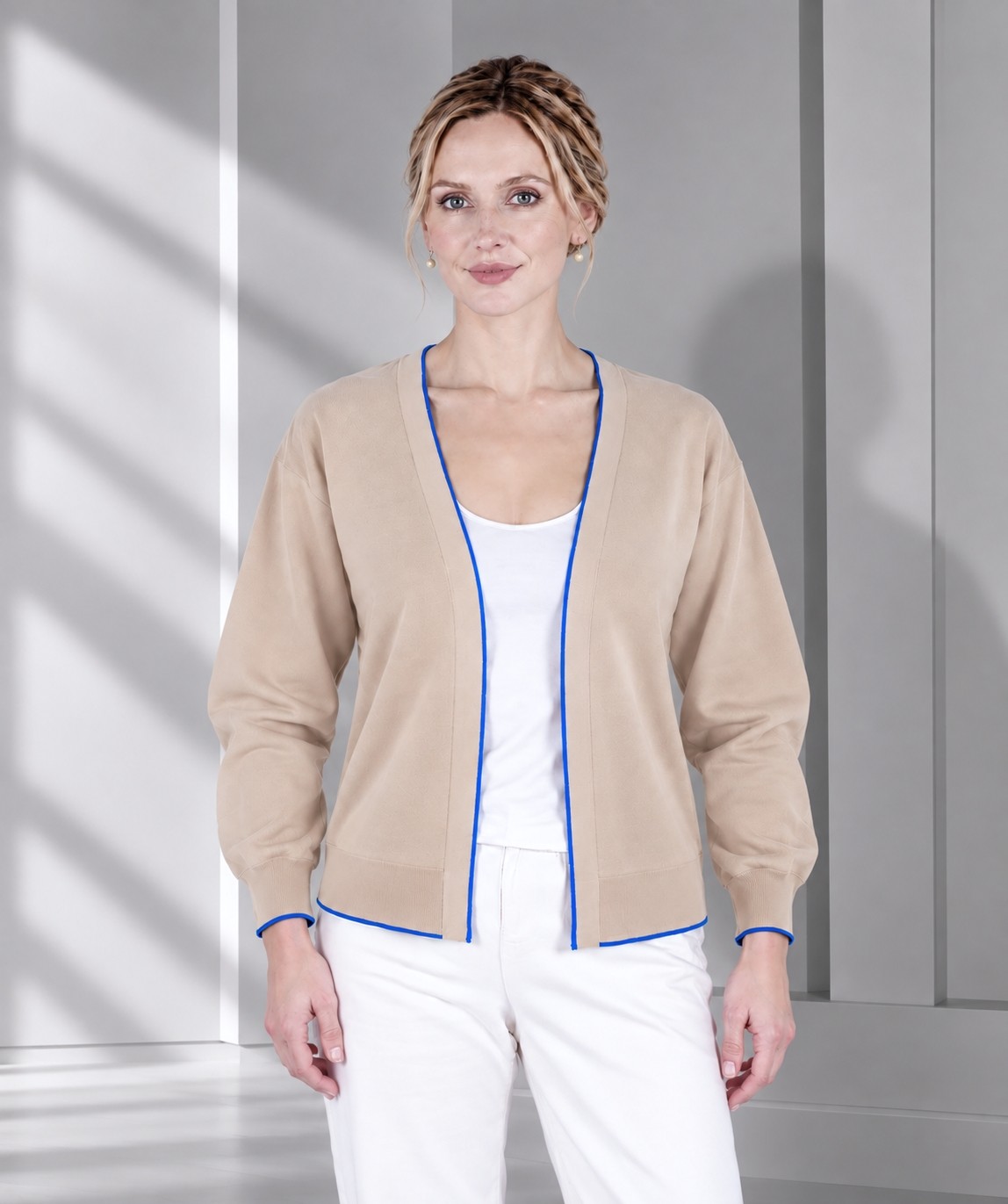 Jachetă beige din lână